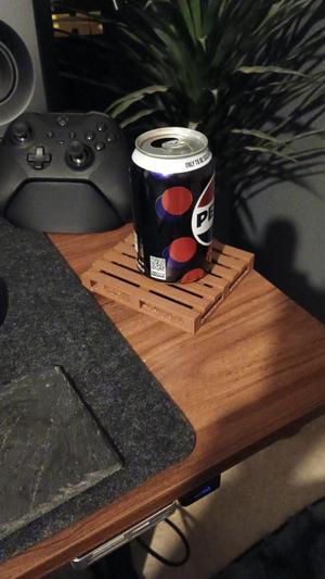Wooden pallet coaster 