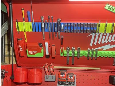 magnetic small tool holder
