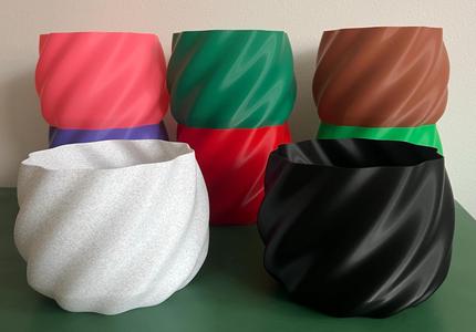 Spiral planter 