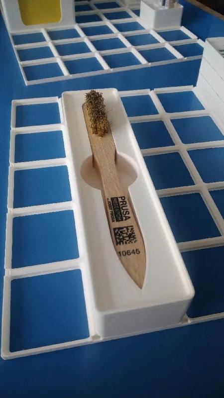 Gridfinity Prusa nozzle brush holder   