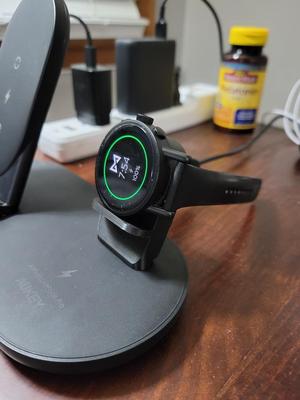 Fossil WearOS Watch Stand for AUKEY 3 in 1 Wireless Charging Station