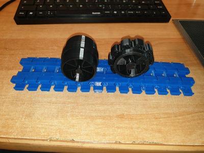 Simple Tank Chain Track (My first thing!)