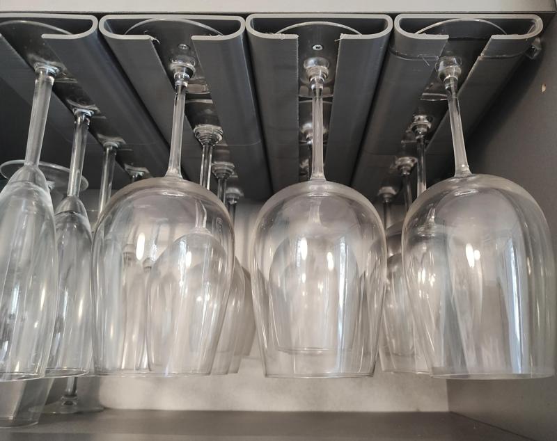 Modular Hanging Glass Rack – Keep Your Glasses Clean & Dry