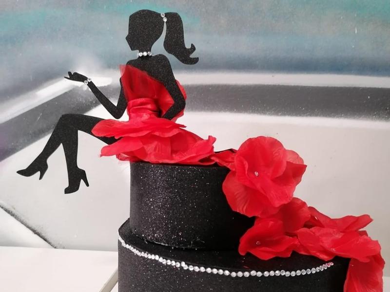 Cake topper - Scarlet Elegance