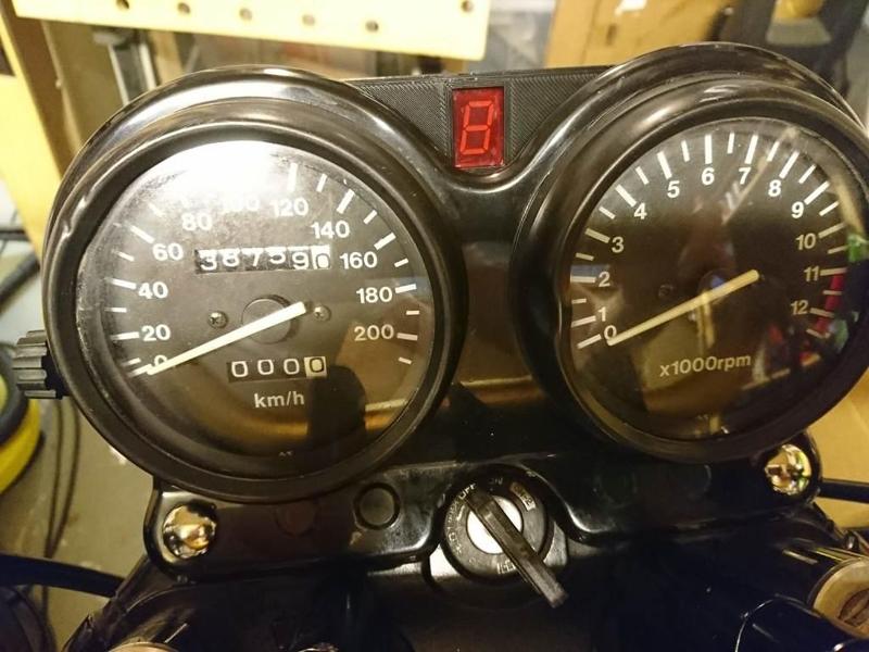 Suzuki GS500E gear indicator mount