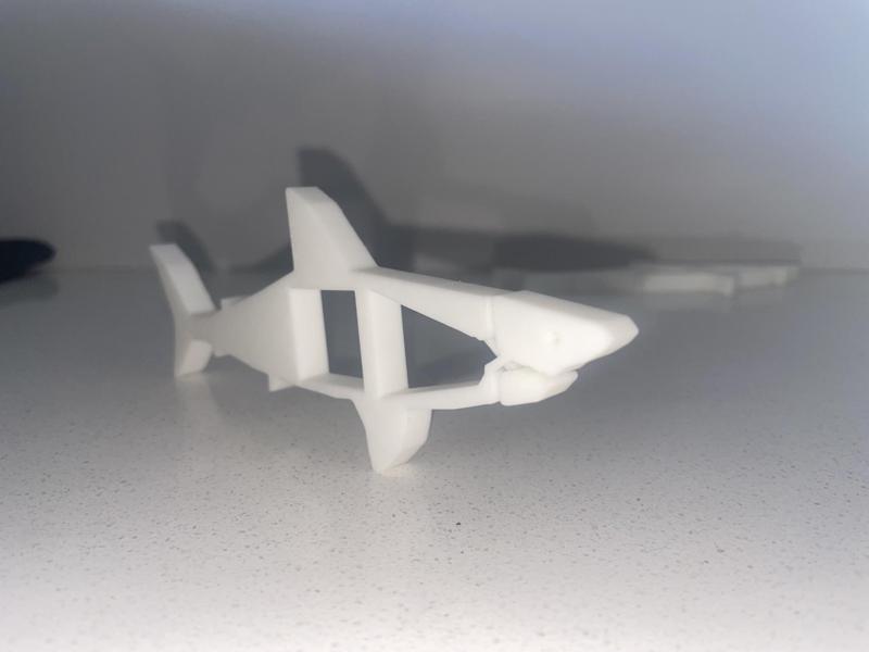 shark clip/toy