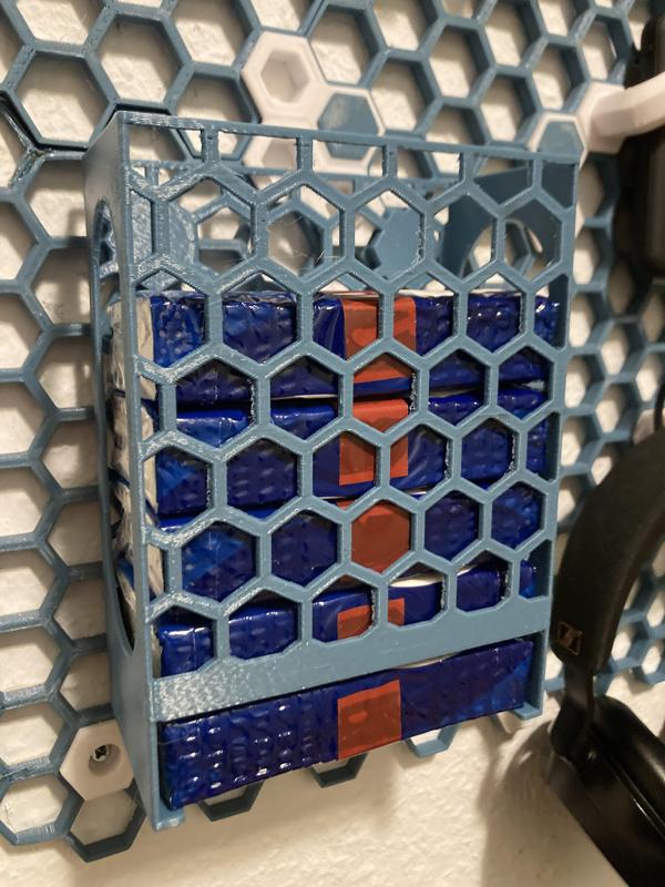 Tissue pack dispenser for HSW