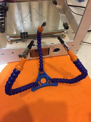 Stand for Realacc Strange Third Hand