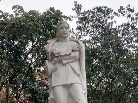 Peng Jiazhen Martyr Statue 2
