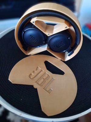 Travel case for JBL headphones