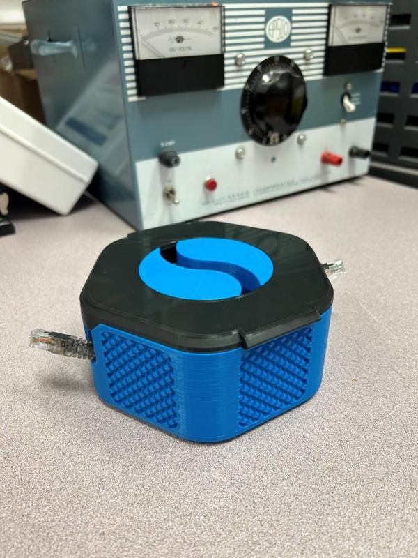 Hingeless Portable Cable Organizer / Winder