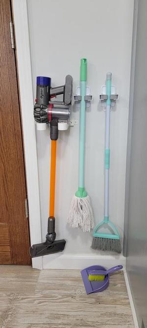 Child Dyson Wall Mount