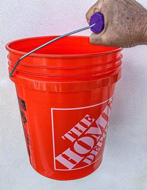 Non-Rotating Bucket Handle