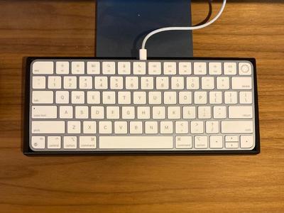 Mac keyboard riser