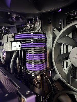 Lian Li 011 Mini ATX + PCIE Cable Bulkhead Fitting