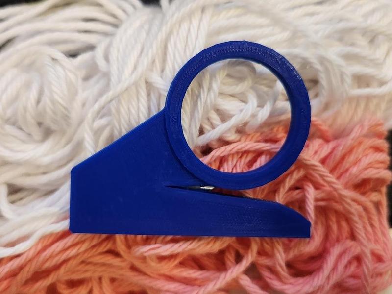 Handy Yarn Cutter