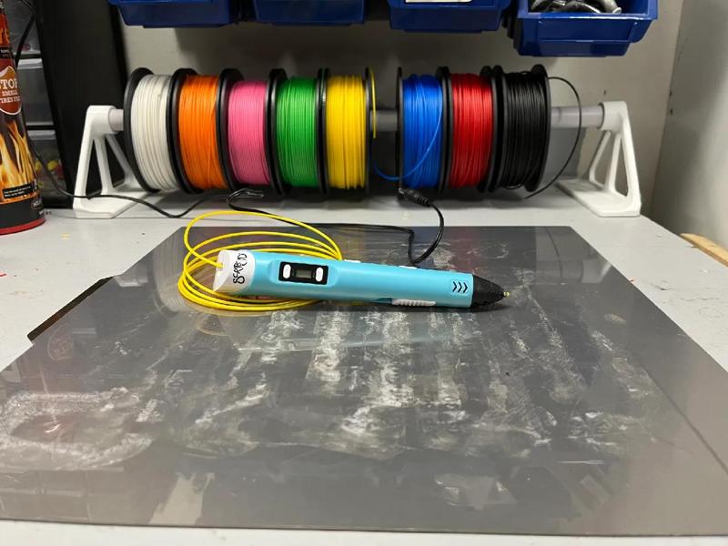 Spool holder for small spools   