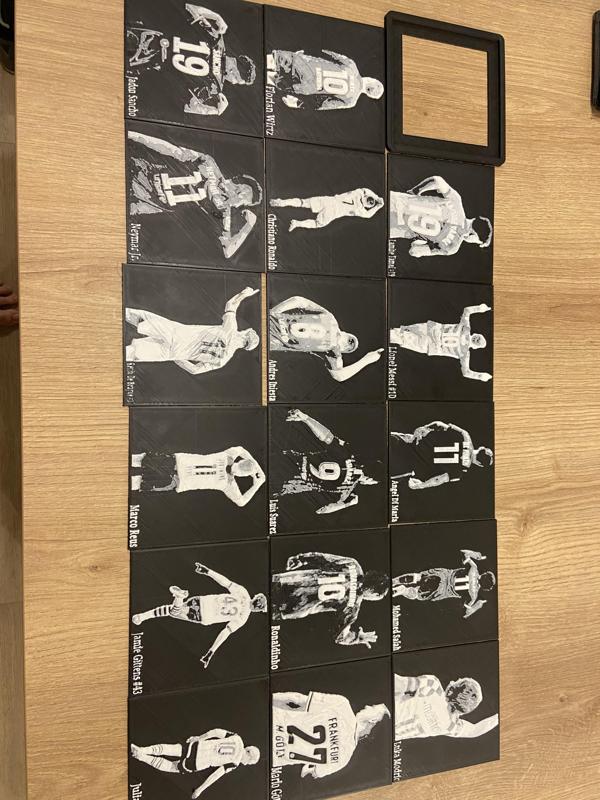 Collection of 17 players with frames