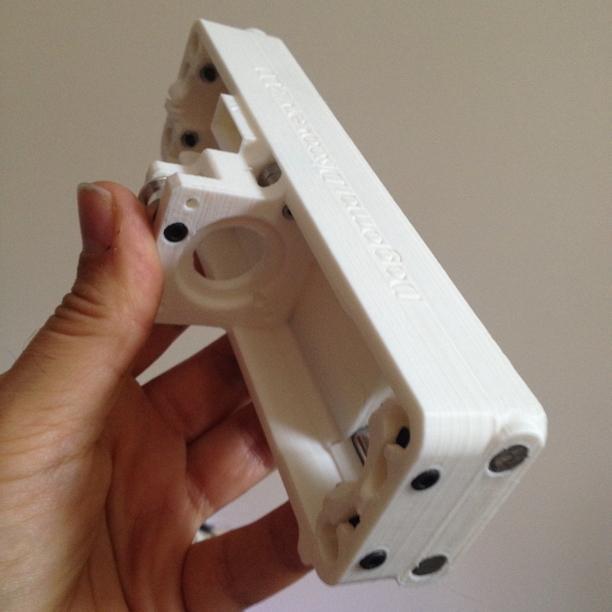 Remix - face avant de la Discovery 200 - renforcée par 2 tiges de diam 8  