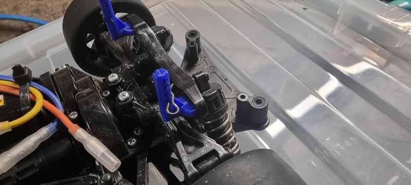 Tamiya TT-02 body post