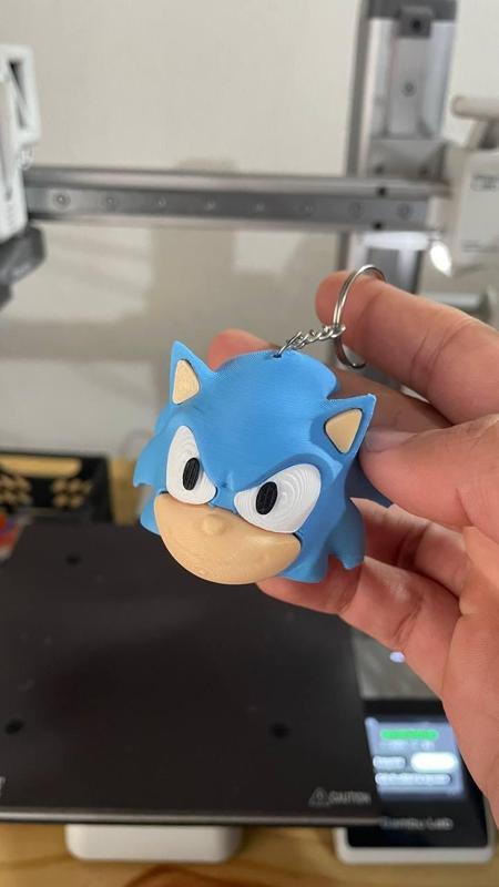 Sonic keychain in parts