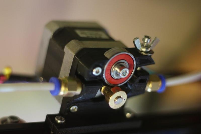 Improved Compact Bowden Extruder, direct drive 1.75mm (6mm fittings)