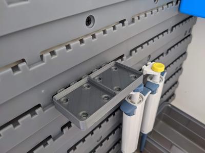 Gridfinity Base for Giantz Pegboard