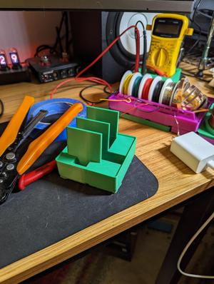 Gridfinity 2x2 Electronics tool storage