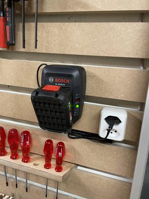 Battery charger holder Bosch AL1830 cv