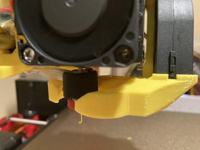 Semi-circular parts cooling fanduct for revo hemera bearmera