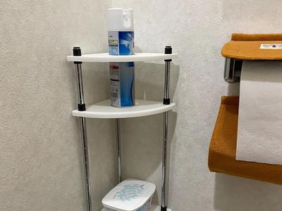 Toilet tripod rack