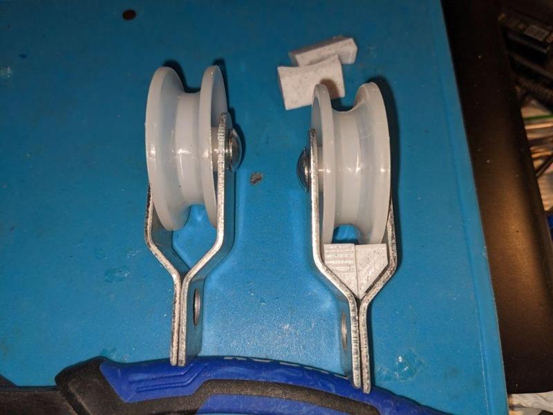 Pulley Insert for Wire Antenna