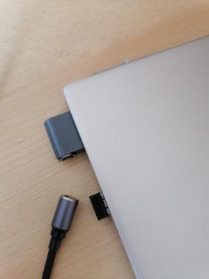 Úchyt konektoru nabíječky ACER SWIFT