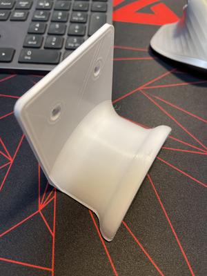Wall hook for heavy handbags
