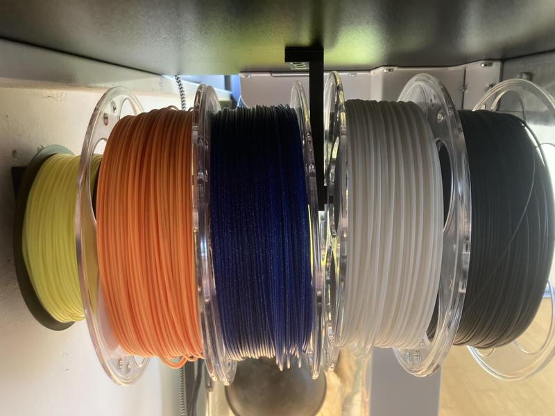 Filament holder