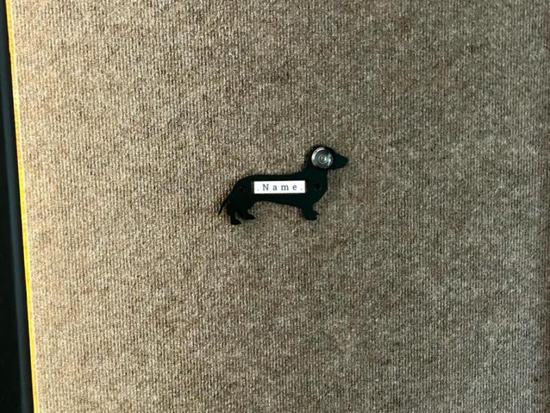 Peephole with name plate (dachshund)