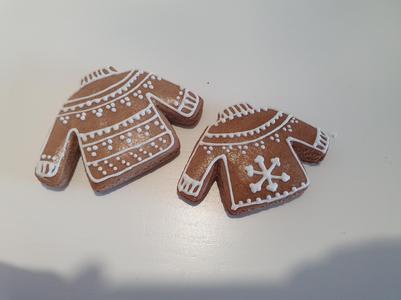 Sweater cookie/gingerbread cutter