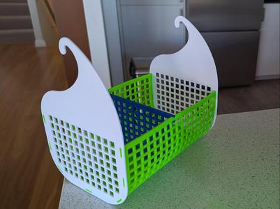 Peg basket with divider