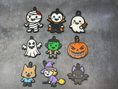 9 Halloween Themed Double Sided Keychains Max 4col