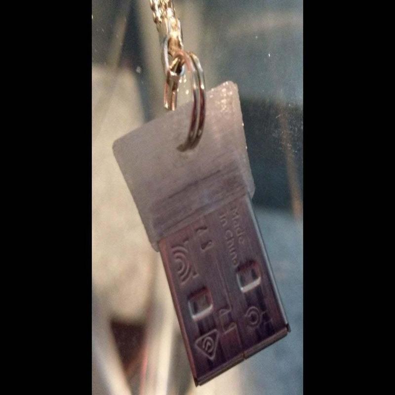 Replacement case for SanDisk UltraFit USB stick