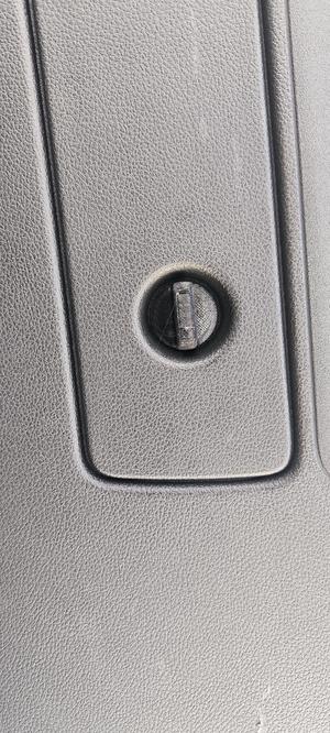 Audi warning triangle cover knob A6,A7, Q7 4F9867799 6PS