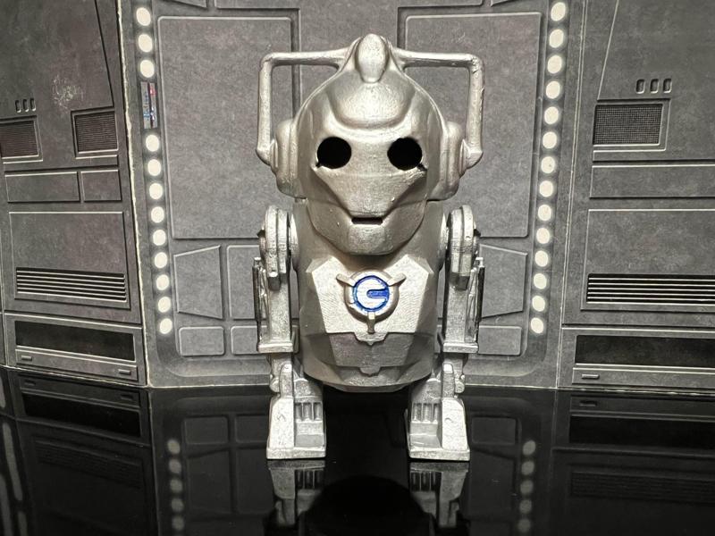 STAR WARS DOCTOR WHO CYBERMEN R2-D2 ASTROMECH DROID. CUSTOM 3.75", 1/18 ACTION FIGURE, DR. WHO