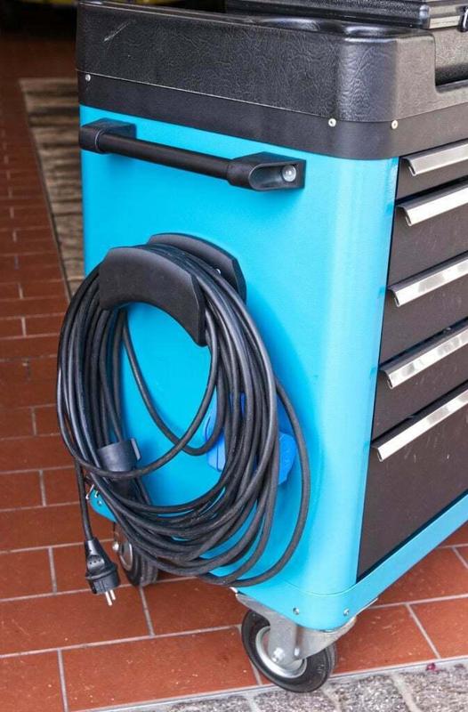 cable & pneumatic hose holder for Hazet tool trolley