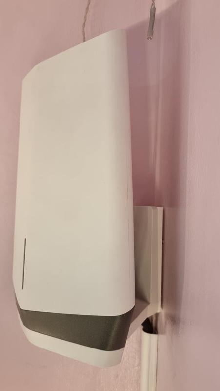 Netgear Orbi Pro SXK80 Wall Bracket Corner Adapter (SXR80/SXS80)