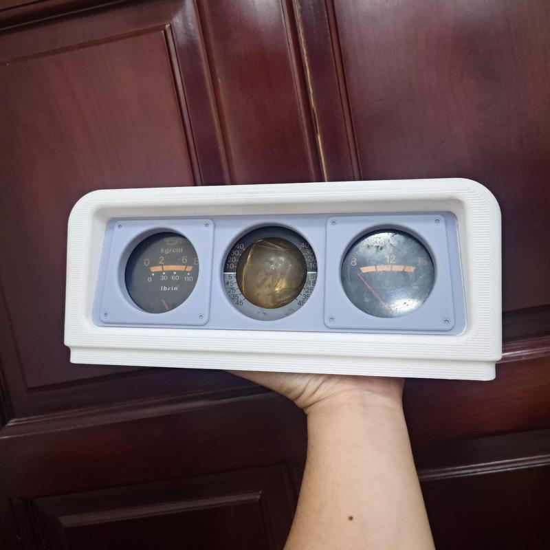 Mitsubishi Pajero Mk1 Triple Gauge Cover