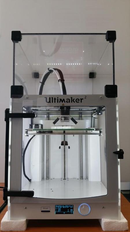 Ultimaker 2 front door