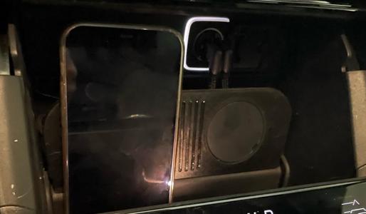 2022+ Jeep Grand Cherokee Wireless Charger