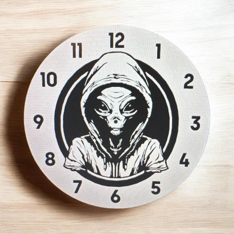 alien clock