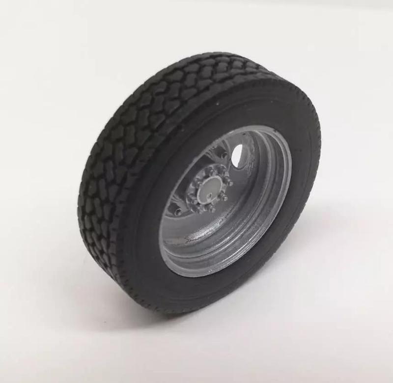 Printable 2-hole front and rear truck wheels with tires