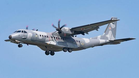 EADS CASA C-295